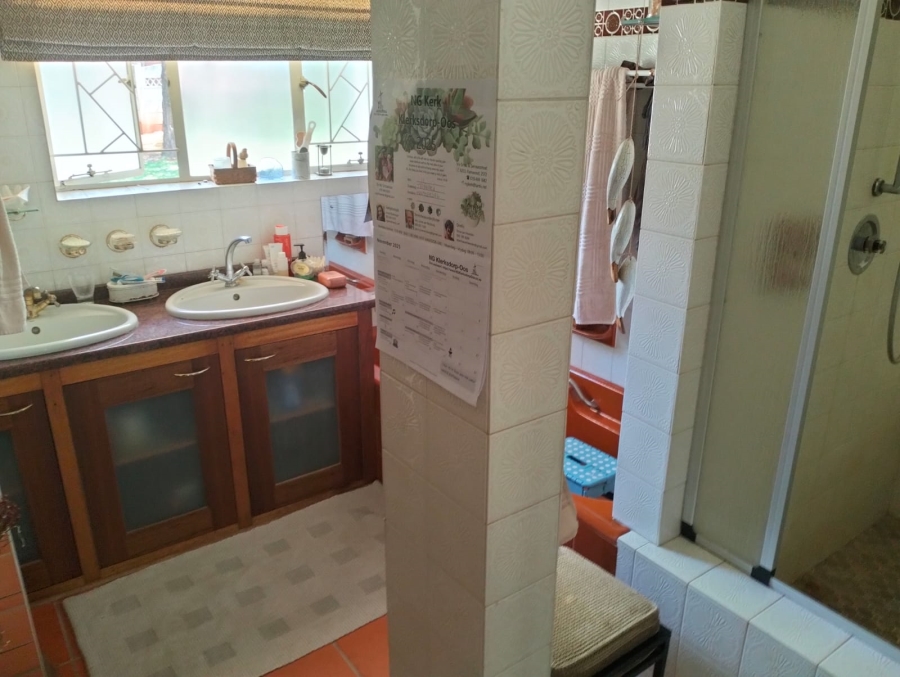 4 Bedroom Property for Sale in Flamwood North West